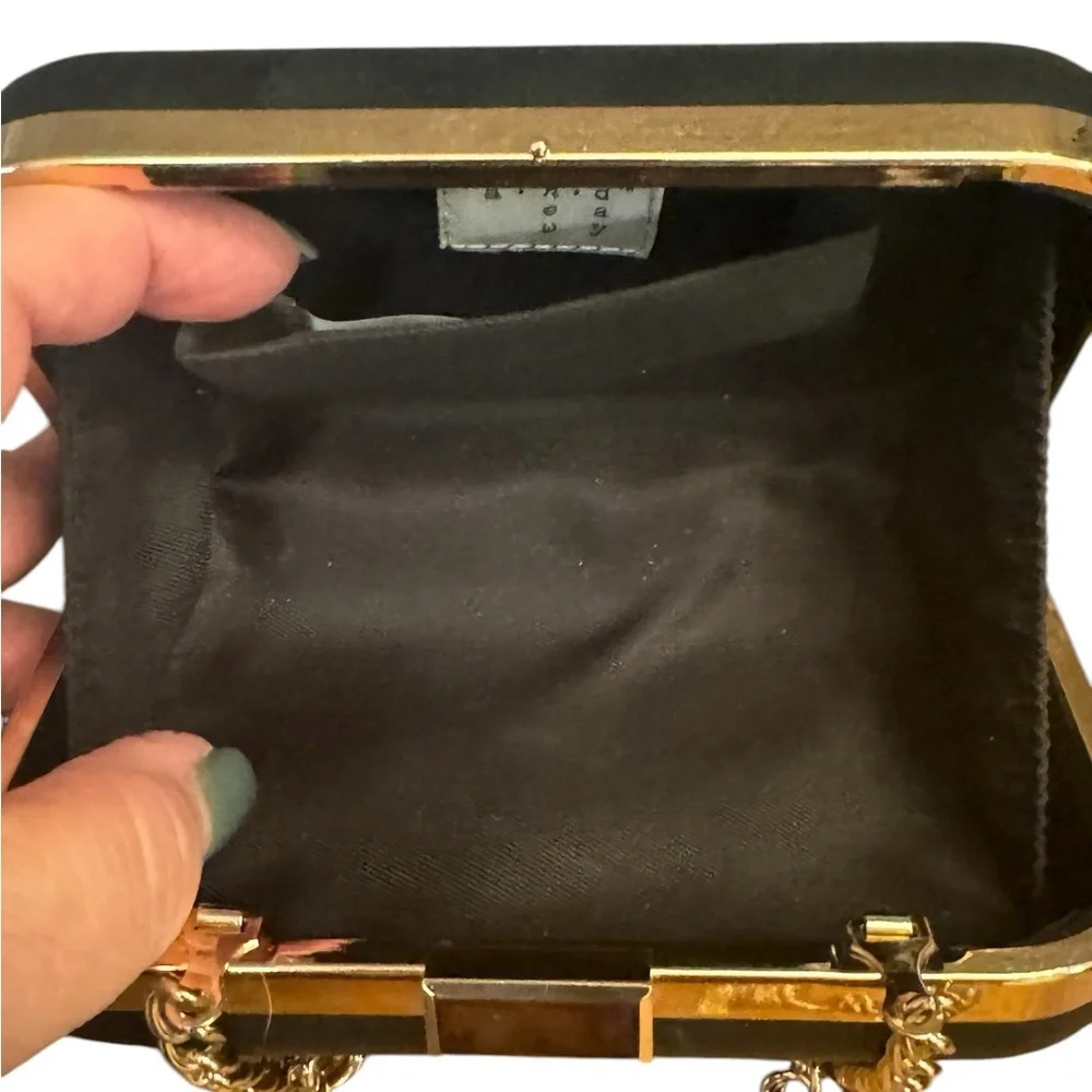 a new day hard case clutch with gold‎ chain